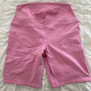 alo high waist biker short - Parisian Pink